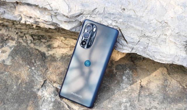 摩托罗拉|摩托罗拉全力冲击，5400mAh新机量产！8+256G放在2199