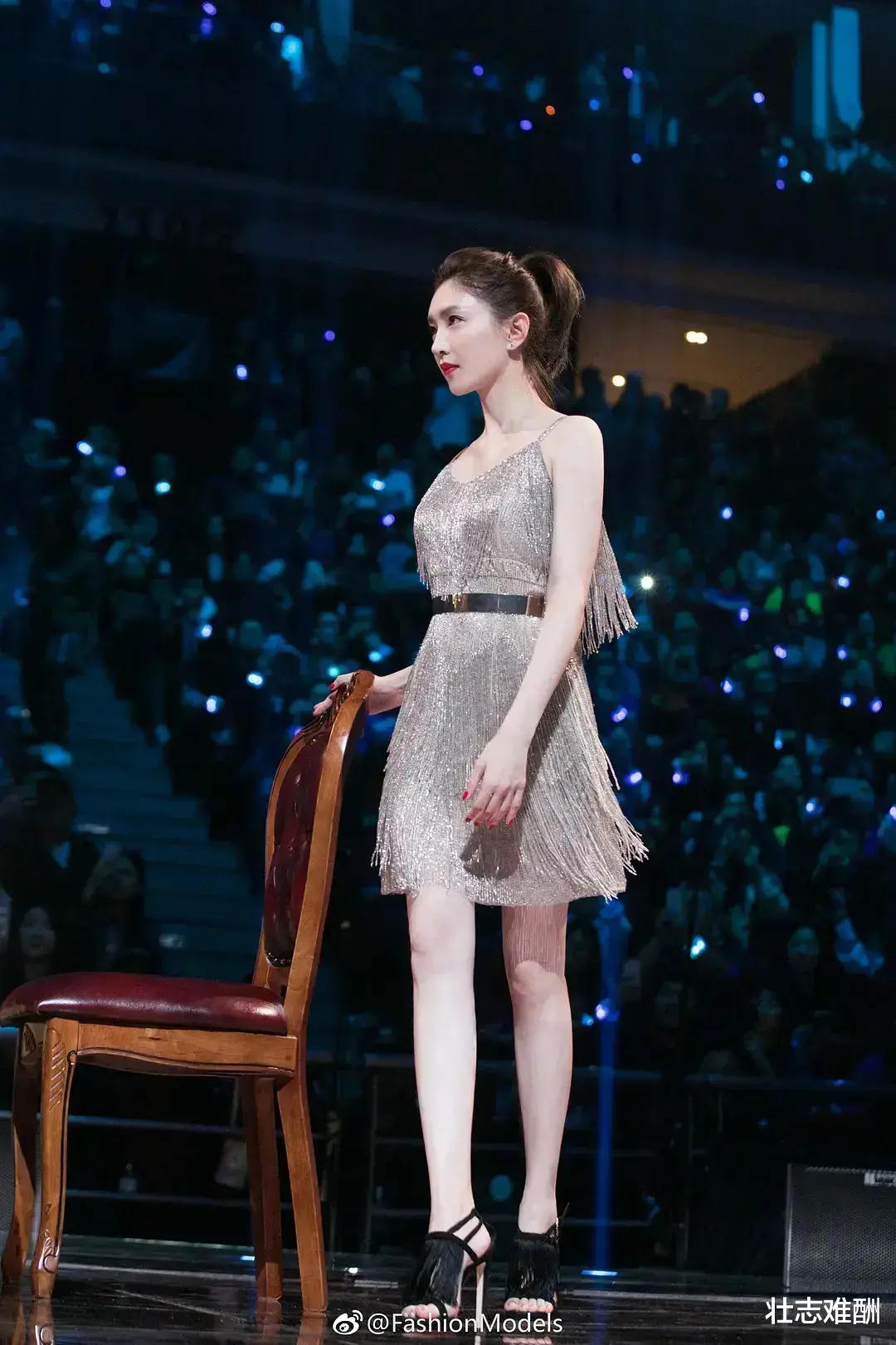 江疏影|一双长腿闯天下,腿比人更著名的女星江疏影