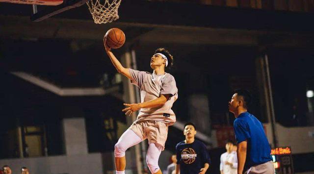 朱芳雨|为什么不选“路人王”球员,一个萝卜一个坑,朱芳雨说得很明白!