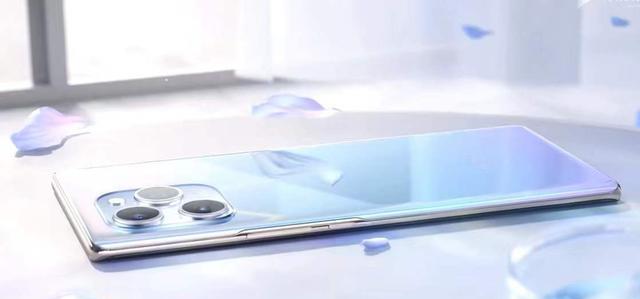 iphone13 pro|仅2199元!颜值比iPhone13Pro还高,2000元档颜值“天花板”