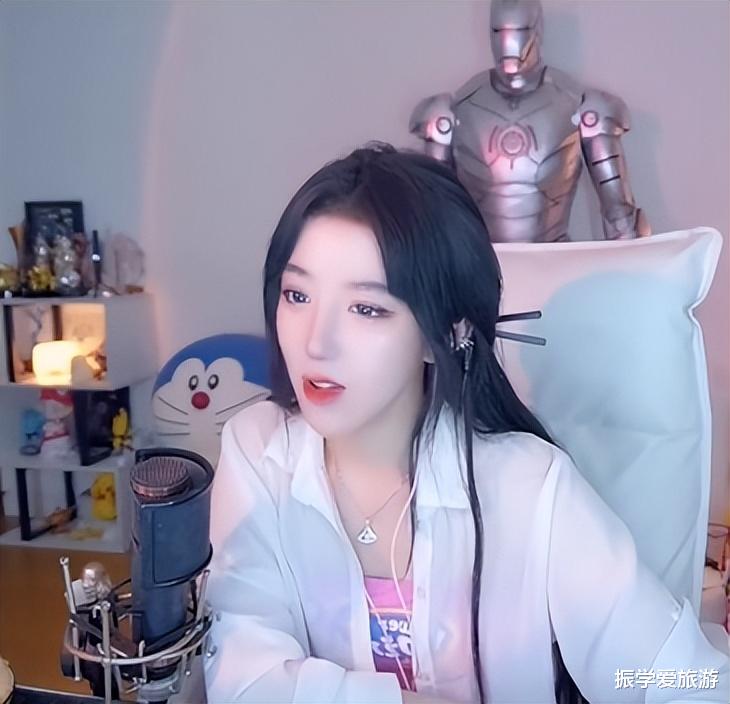 张雨绮|呆妹儿秀身材晒泳装照,网友:缩水