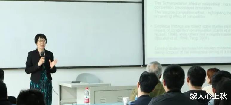 求职|高校颜值爆表女教师走红,颜值担当,才华横溢,学生:我不想逃课