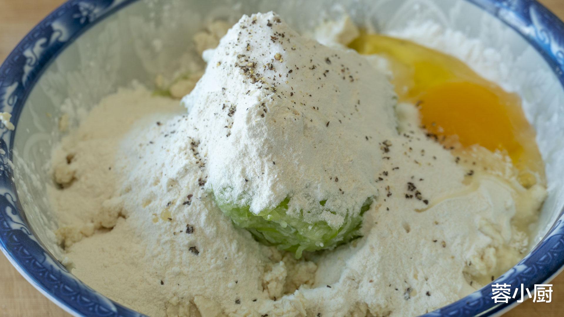 脑梗塞|中老年人“养骨”,别只懂喝骨汤,建议多吃4物,腿脚有劲精神好