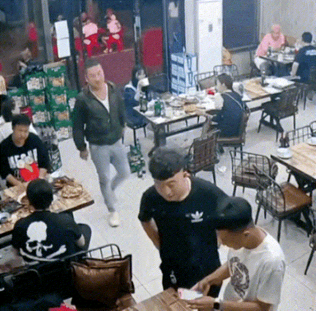 唐山打人第62天,被打女孩没音讯死亡是谣言,央视表态打掉保护伞