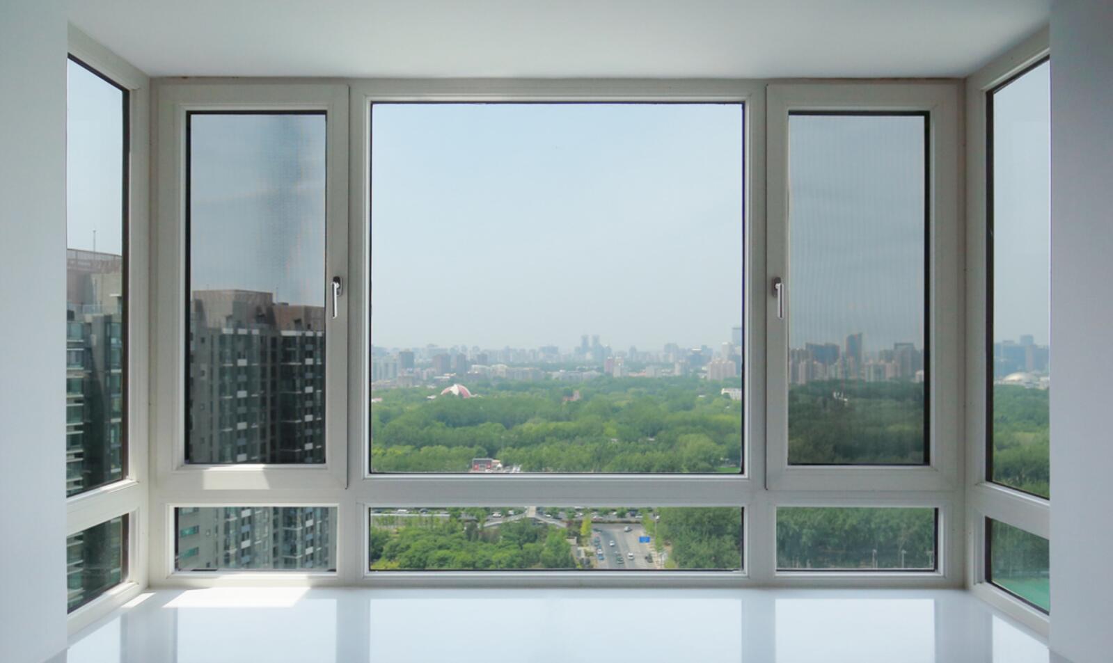 不要窗套,木门做到顶,她130㎡新家,一进门就感觉很清爽