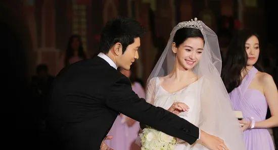 Angelababy|杨颖离婚9个月后首谈爱情观,重提过去的感情,透露分开原因