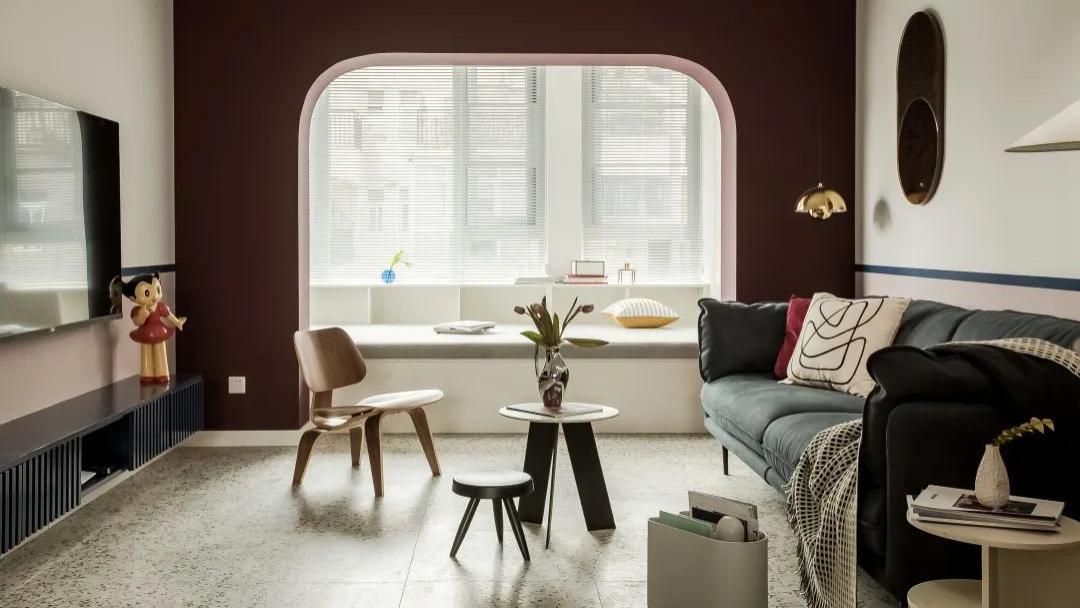 170㎡顶跃复式宅，「勃艮第红+蓝粉」分色，优雅又时髦！