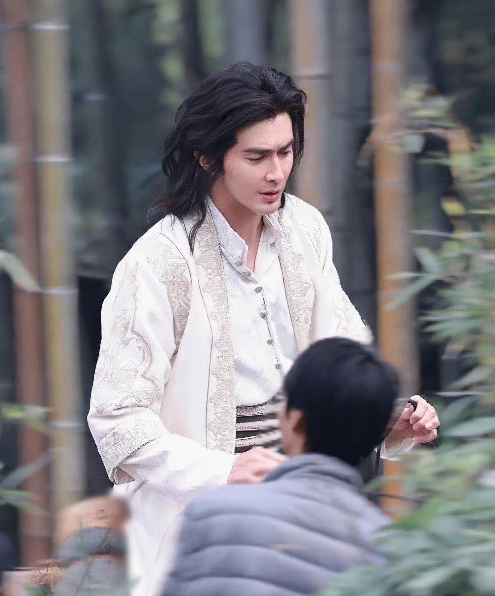 陈都灵|陈都灵真是天选古装美人，扮演东邪黄药师妻子，气质温婉惊艳众人