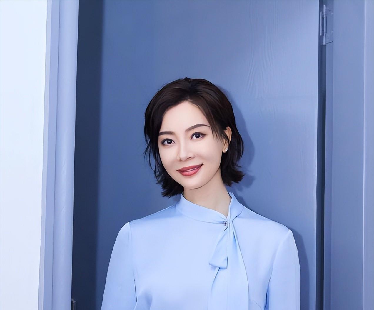 发型 女人过了50岁，千万别留“齐刘海”，显老又土气！这些发型更洋气