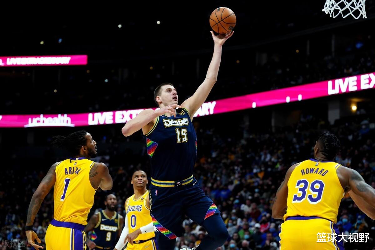 勒布朗·詹姆斯|慘敗37分！詹姆斯25+9，約基奇三雙，26號秀暴走，霍華德大驚喜