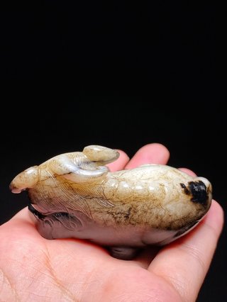 翡翠|元 和田玉籽料 脂白玉 黑漆 独角兽 瑞兽 摆件 纸镇 把件