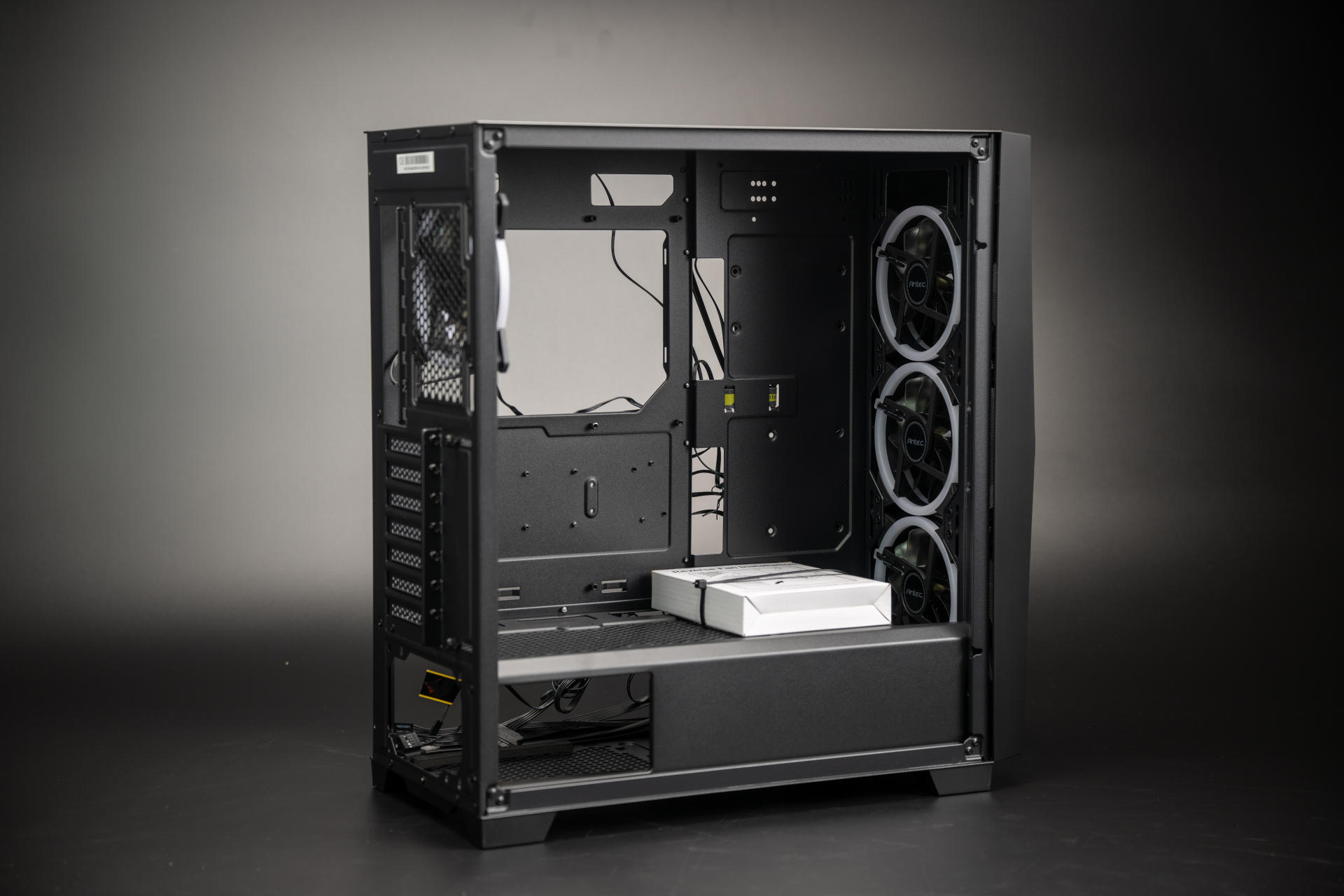 机箱|颜值与散热并存的中塔机箱，安钛克DF800Flux使用体验