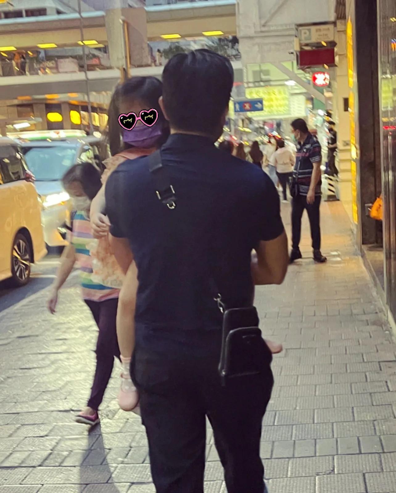 郭富城|方媛一家四口端午出游，大宝当摄影师给爸妈拍合照，画面甜蜜有爱