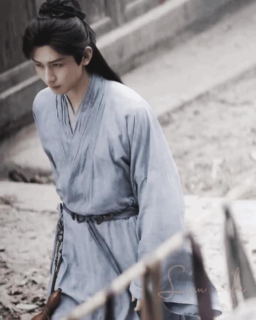 成毅|《莲花楼》主演开机剧照,成毅的男主有趣,陈都灵好瘦好漂亮!