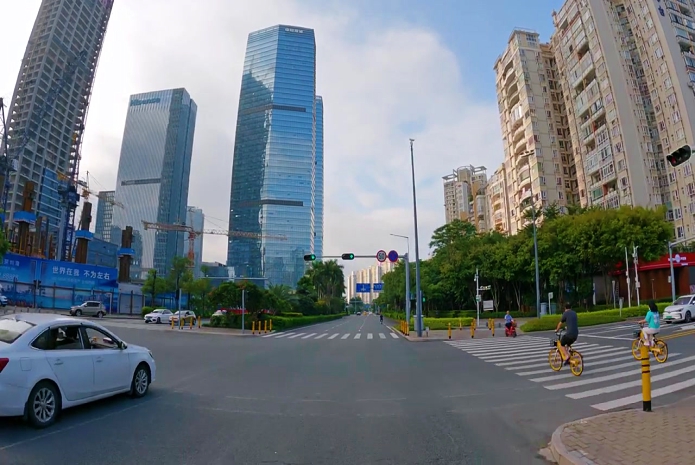 重庆|重庆市人民越来越有钱,商业飞速发展,促进了旅游业的发展