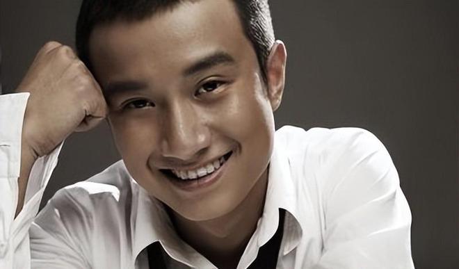 吴谨言|8位“架子比岁数大”的明星：数十名保镖开道，漱口水吐助理手上