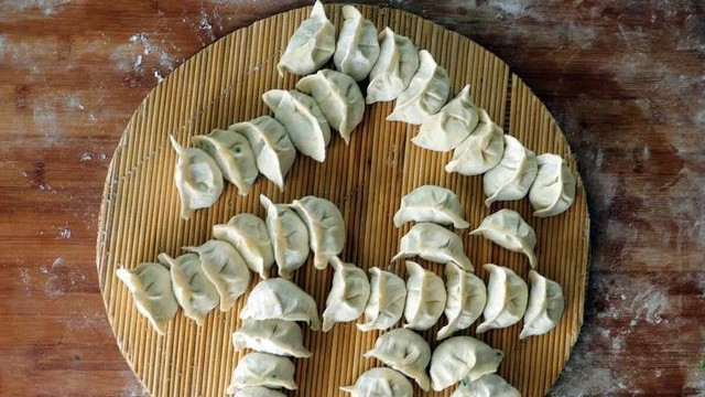 今日入伏，建议大家：少吃绿豆和生姜，多吃5样，营养消暑不上火