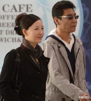 屠洪刚|屠洪刚的三段情史，那英骂他败家，送走儿子让母亲悲愤中离世