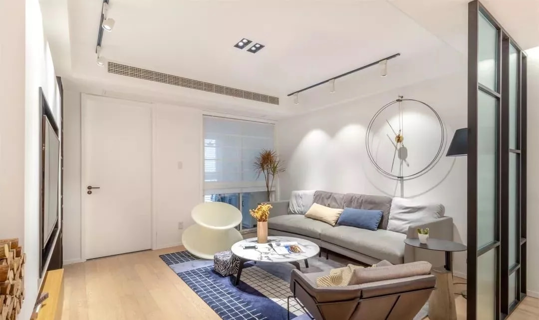 82平的小户型二居室,设计感十足,每个细节都让人感到惊艳