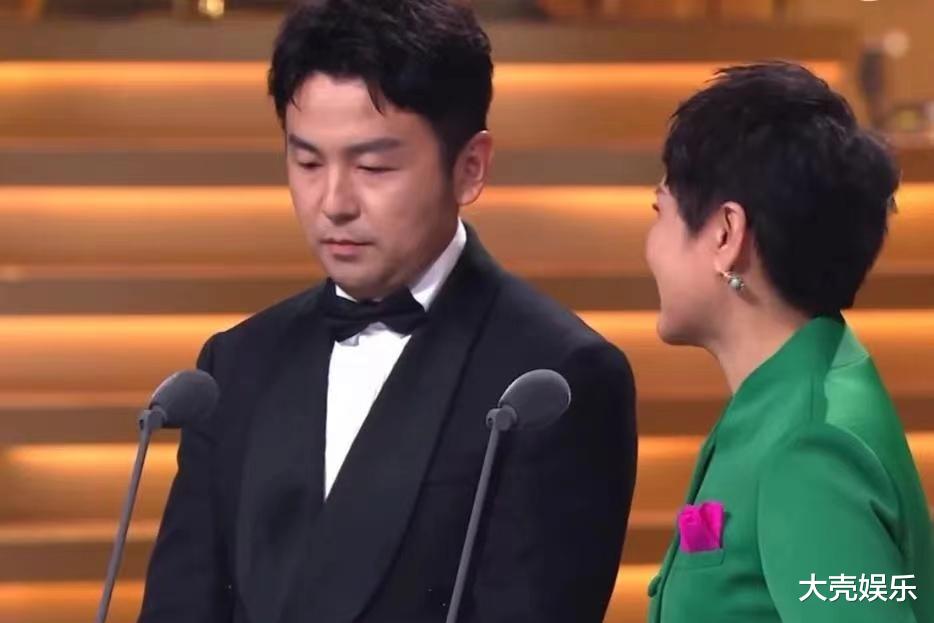 雷佳音|雷佳音“黑脸”事件登上热搜,网友猜测各种原因,张凯丽发文回应