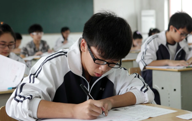 广州市|2022中考将迎来“新改革”，学生表示惆怅，500分或将成分水岭！