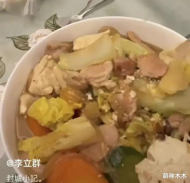 马伊琍|汪小菲每月亏本200万，马伊琍种小葱，明星疫情下的百态生活