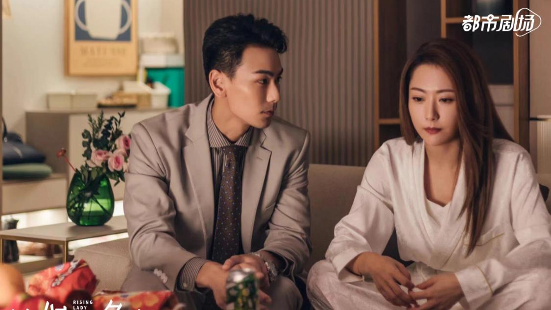 覃天|《她们的名字》剧中的爱情都好难！要么爱而不得！要么放而不舍！