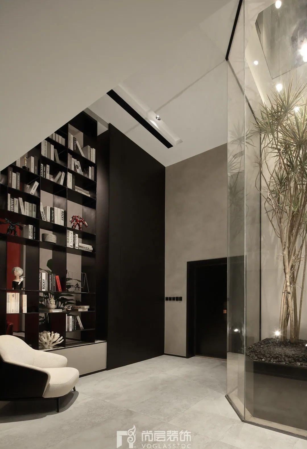 实景呈现：淡雅轻奢别墅落地，玩转黑白灰空间色彩！