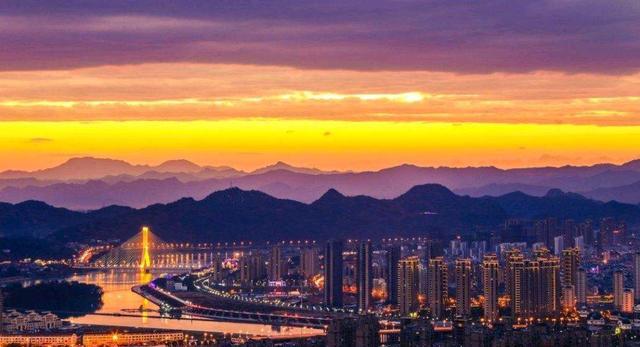 浙江省|浙江面积最大的地级市，比杭州、宁波都要大，资源丰富、美景众多
