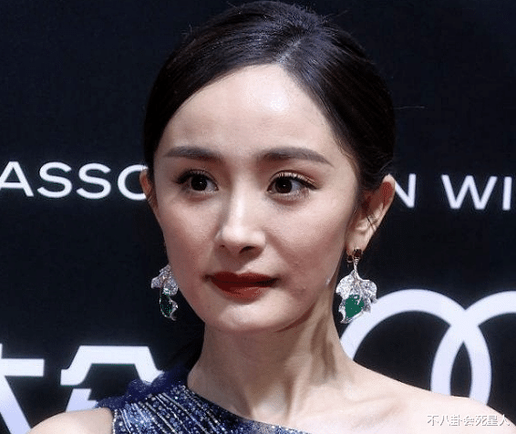 明星 浮粉、长痘、整容痕迹，明星未修图里的脸，让我看到了人间真实