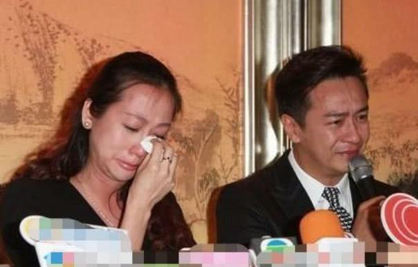 陈浩明|娱乐圈的表面夫妻,看似恩爱,实则貌合神离,婚姻一地鸡毛