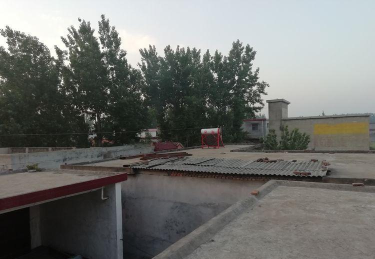 二手房|农村新房豪宅建成了砖窑,一楼不透气二楼没人住,院子变成大坛子