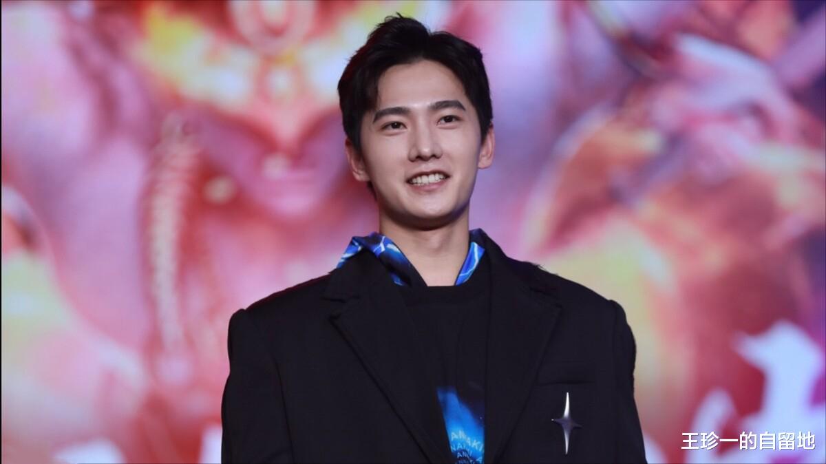 张馨予|才2天，娱圈的瓜太生猛了！96套房被查封，3年赚2.6亿，应有尽有