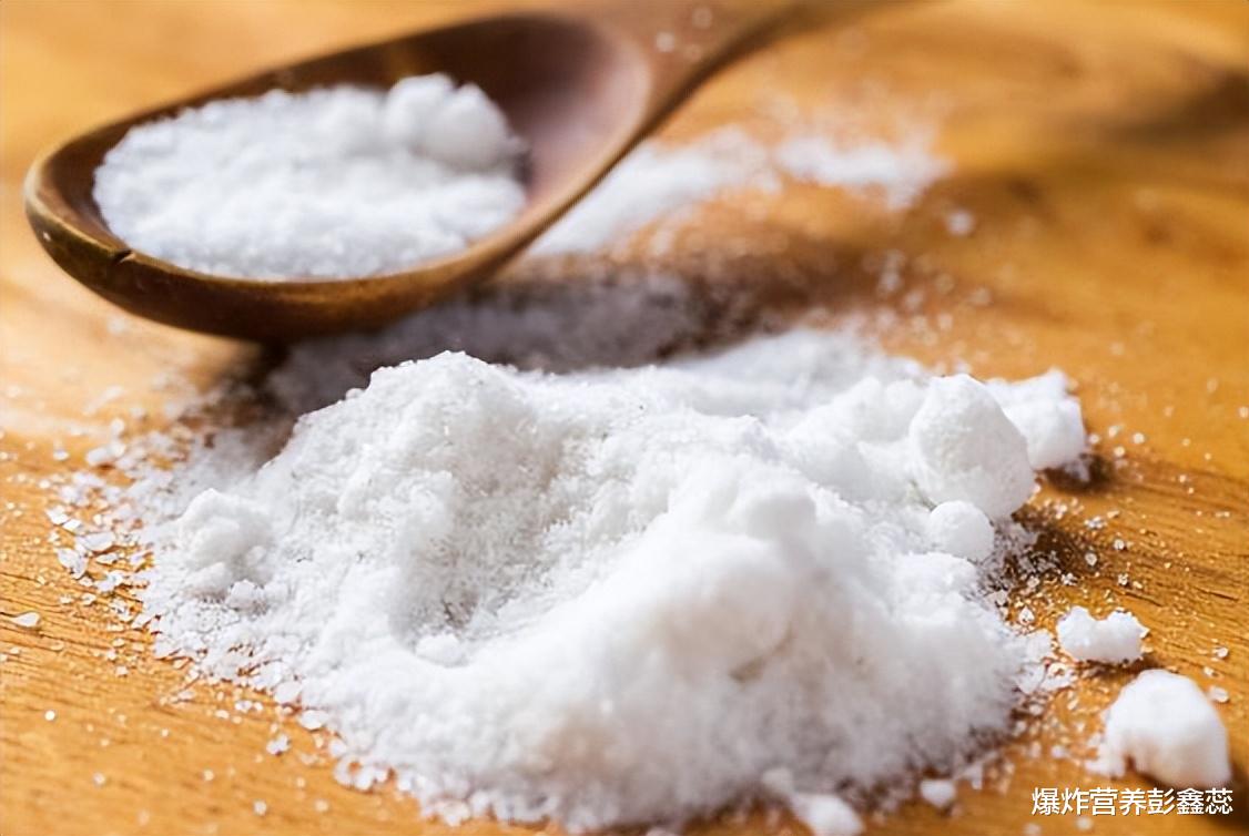 食盐|海盐、精制盐，吃哪种盐的人身体更健康？提醒你可不能再买错了
