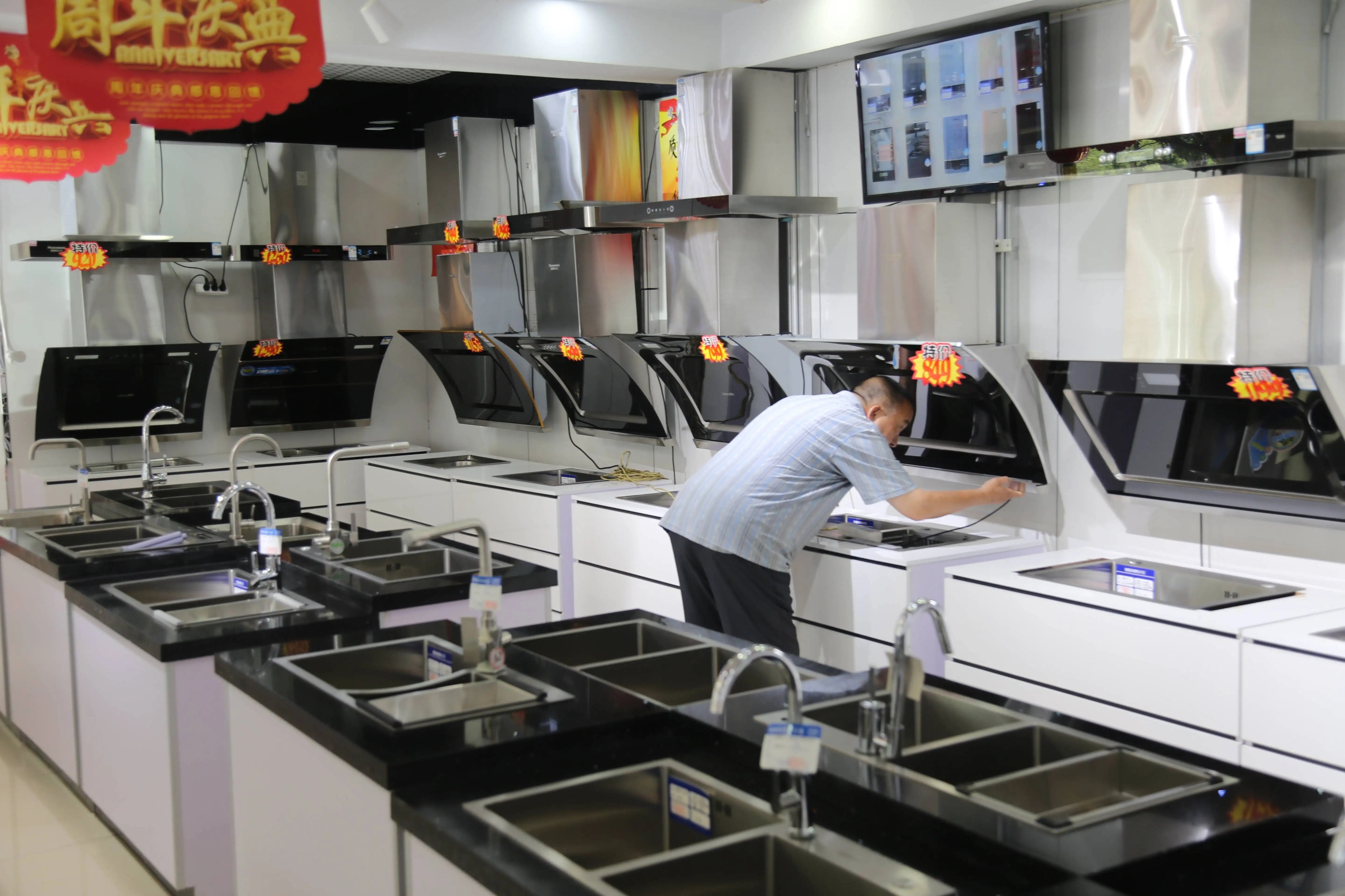 油烟机应该买顶吸还是买侧吸?聪明人都这么选,幸亏知道得够及时