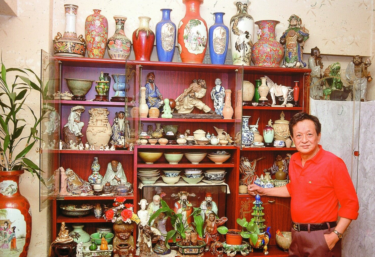 摆摊|关海山去世16年，儿子现身街头摆摊，卷入争产后又被骗500万