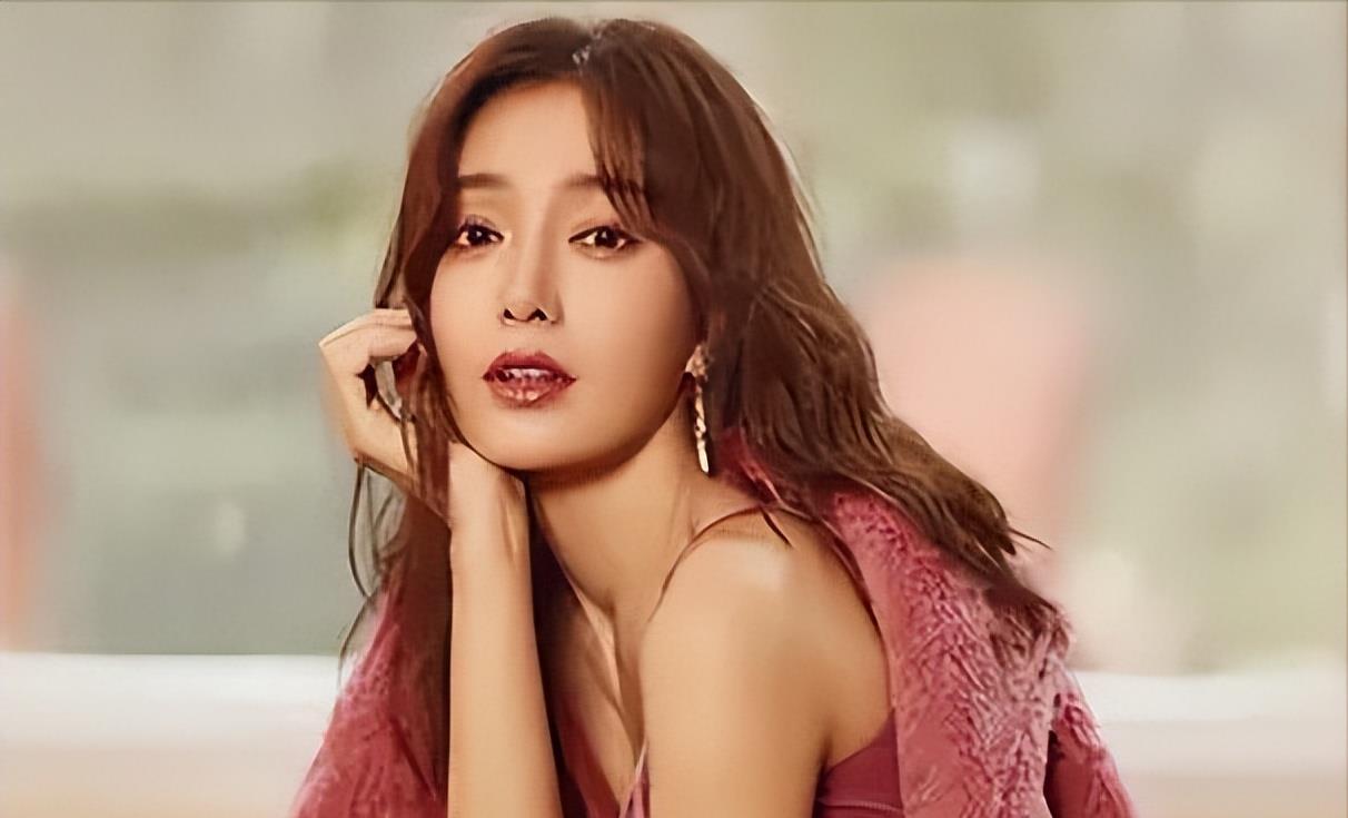 杨蓉 圈内最会保养的10位女星，个个皮肤水嫩，婀娜多姿，越老越有韵味