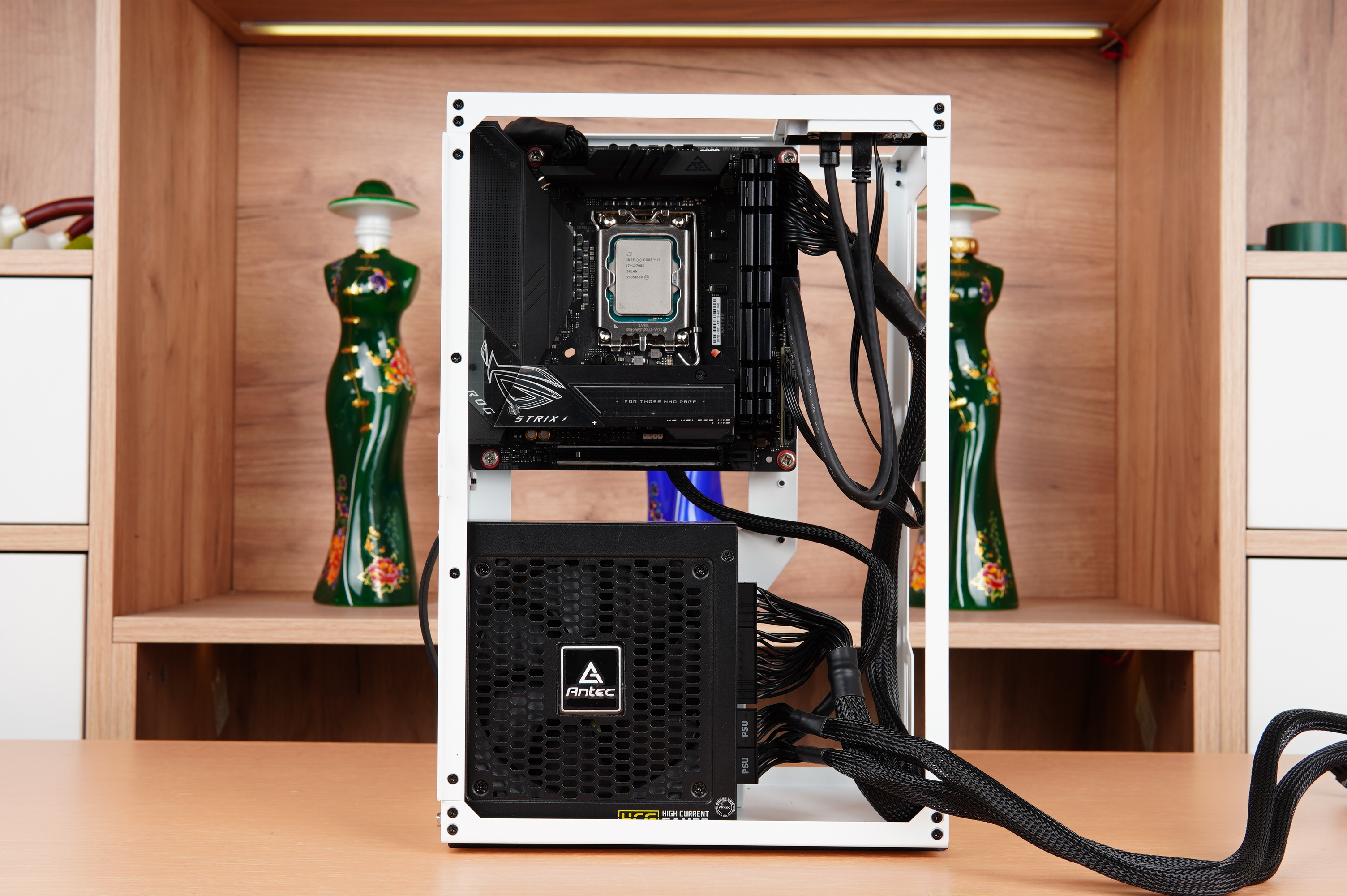 VR|非常像某種家里角落常見的籮筐，喬思伯VR3裝機實測