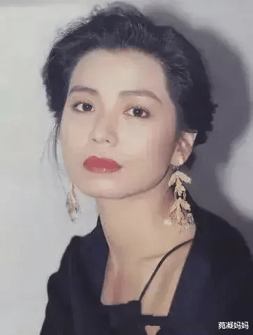 钟楚红|1983年，球王贝利想带钟楚红回国，钟楚红坚定拒绝