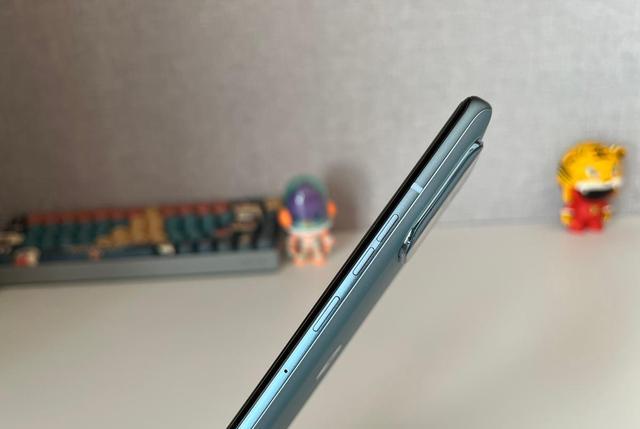 手机中的SUV最适合户外的旗舰摩托罗拉X40评测