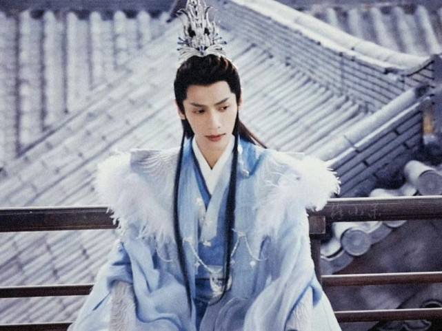 长月烬明|《长月烬明》,一部彻头彻尾的大虐剧,还好有个番外篇