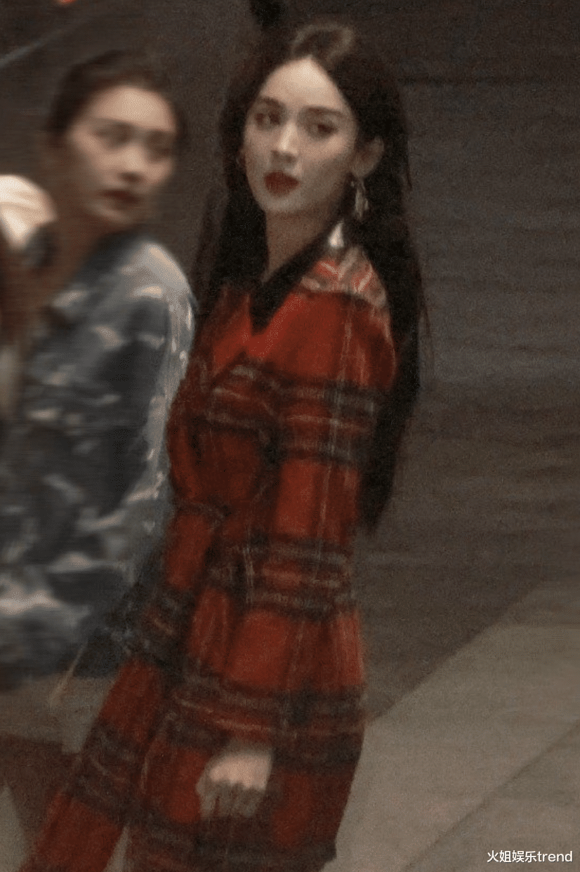 |娜扎新剧路透图曝光,肤白貌美大长腿,和徐开骋好般配