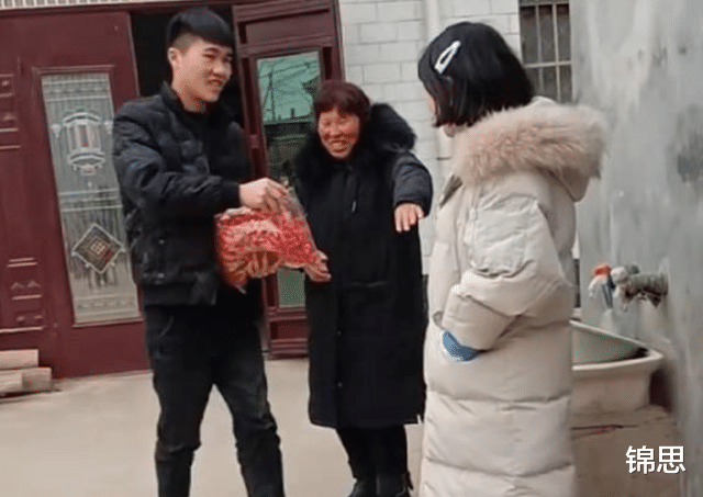 99年河南女子结婚,结一次婚死一个丈夫,调查后发现不简单