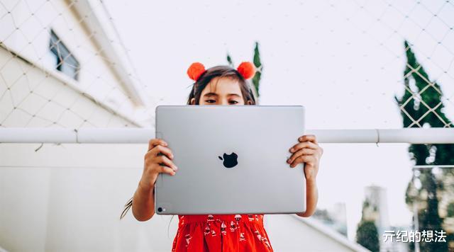 iPad Pro|外媒：新iPad Pro或搭载M2芯片，支持MagSafe磁吸式无线充电