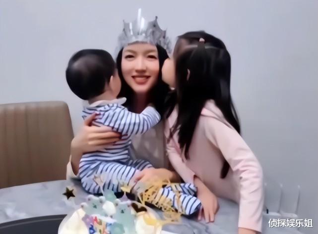 张梓琳|张梓琳与俩女儿比赛玩滑板，6岁胖妹遗传妈妈大长腿，妹妹萌出血