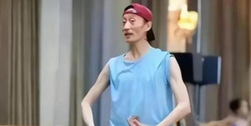 杨丽萍|巨婴艺术家郭冷:只会跳舞,衣服靠学生家长洗,年入百万46岁未婚