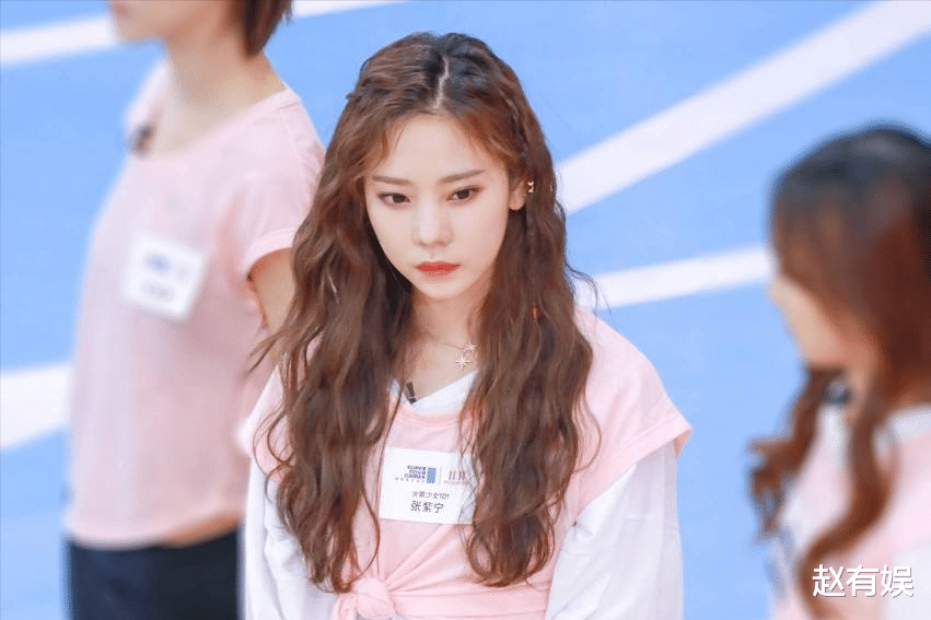 紫宁|26岁女星张紫宁:现状可怜委屈落泪,哭诉没资源没节目可上