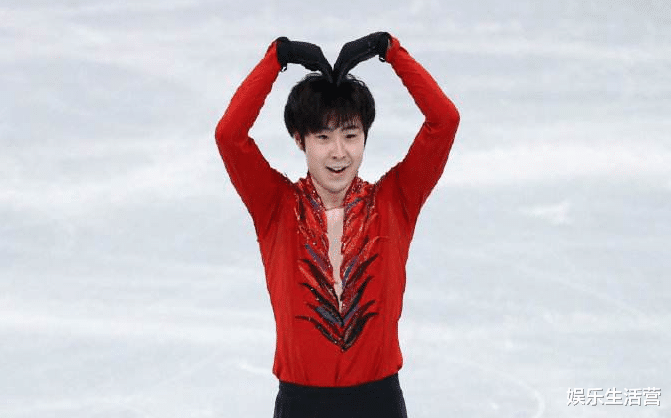 金博洋|金博洋晋级男单,被扒女装花滑黑历史,网友:张国伟同款出厂设计