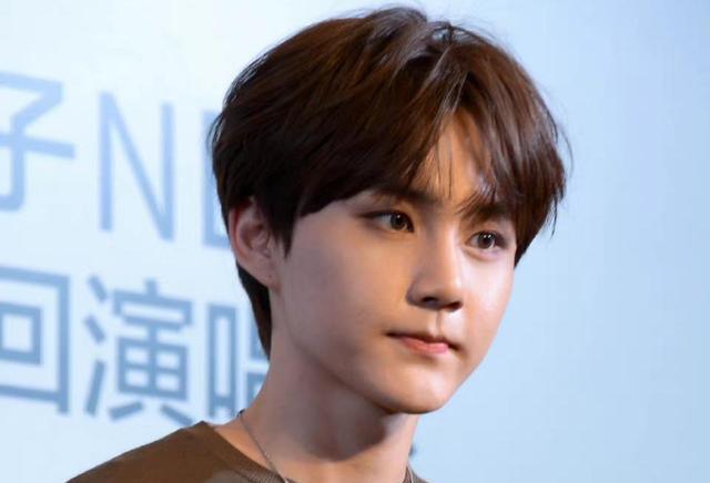 范丞丞|乐华七子两位成员塌房引担忧,黄明昊被劝解约,范丞丞被劝退团