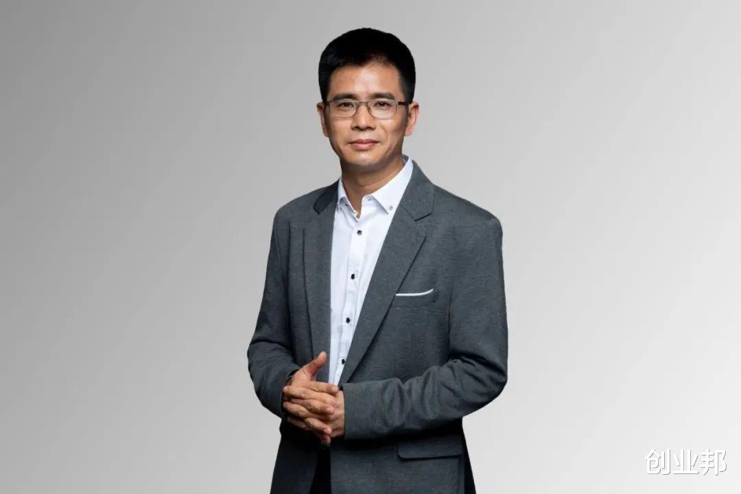 机器翻译|从学术成果到产品转化，创业仅一年点亮存算一体大算力芯片，后摩智能做对了什么？